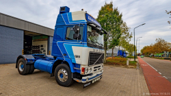 20251019-Tom-Holding-00260